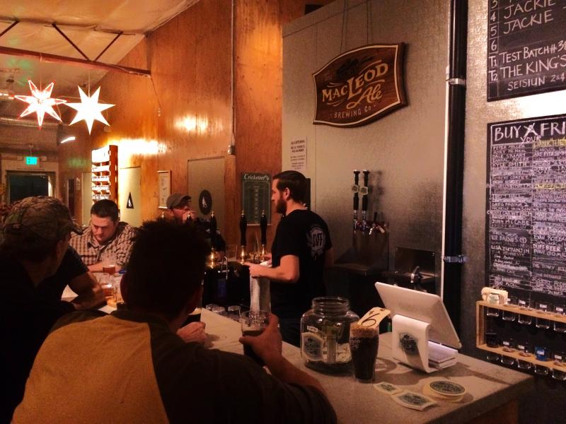 The taproom at MacLeod Ale in Van Nuys, Calif. on a typical late afternoon. (Will Federman/Neon Tommy)