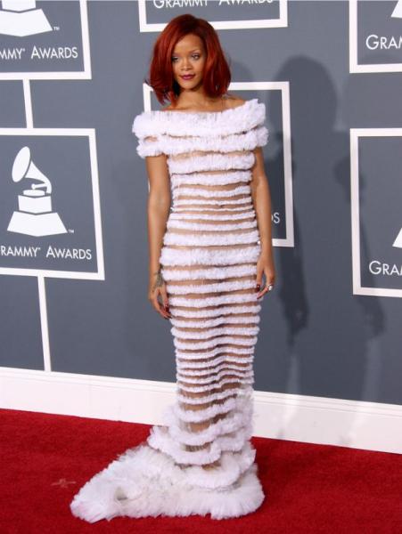 Rihanna (Pinterest @29Secrets)