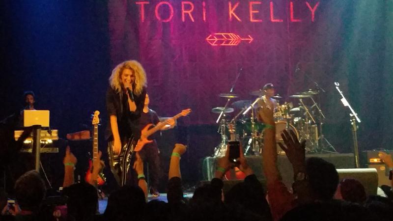 Tori connecting with her fans (Cristian Pagan)