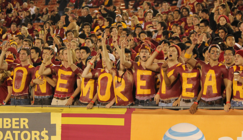 USC fans (Scott Enyeart/Neon Tommy) USC fans (Scott Enyeart/Neon Tommy)