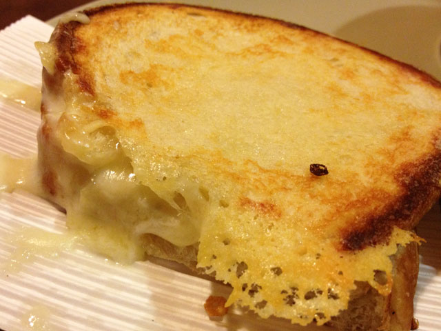 The “Fontina Grilled Cheese” at Panera Bread features a savory medley of cheeses that ooze out of every bite (Kelli Shiroma / Neon Tommy). The “Fontina Grilled Cheese” at Panera Bread features a savory medley of cheeses that ooze out of every bite (Kelli Shiroma / Neon Tommy).